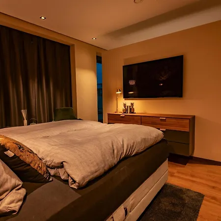 Ohana-suite By Zzn In Emden, Exklusives Apartment!